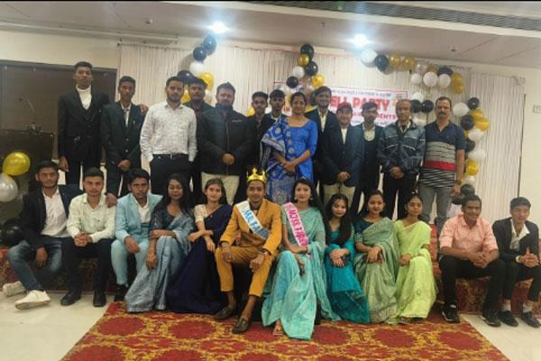 MVM Chhindwara has given farewell to 12th students at Hotel Karan where all youngsters shared their experience and moment with all. 